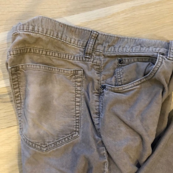 J. Crew  corduroy 33x30 gently worn tipped pocket - Picture 2 of 4